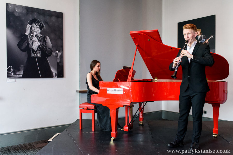 Edyta Lajdorf performing